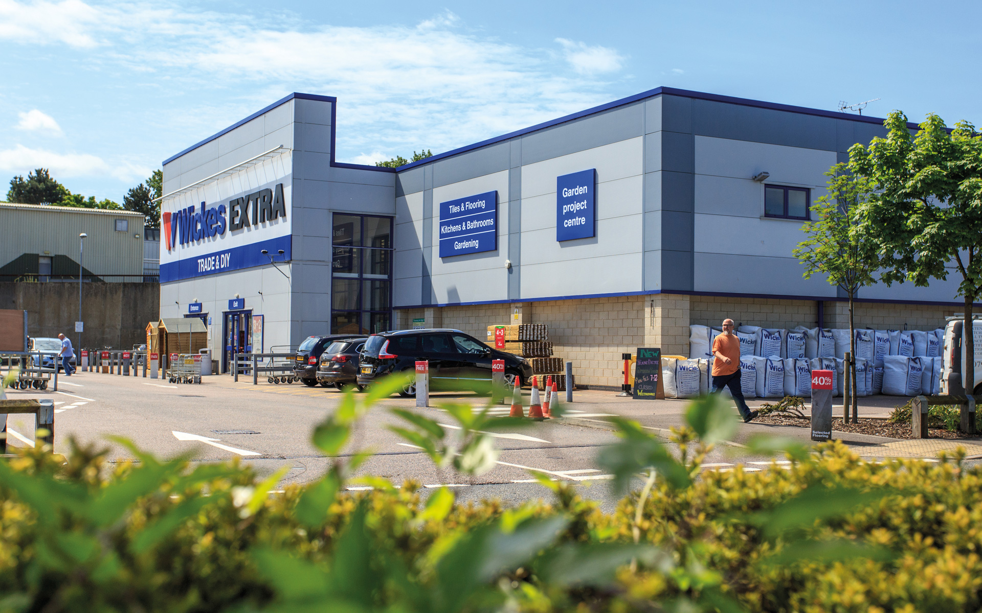 Front of the Wickes EXTRA in Harlow.